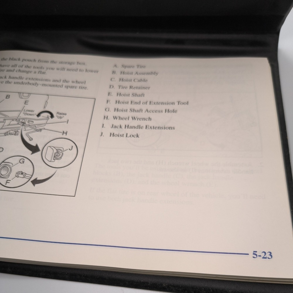 2002 Chevrolet Avalanche Original Owner Owner's User Manual Complete Case - Picture 7 of 10